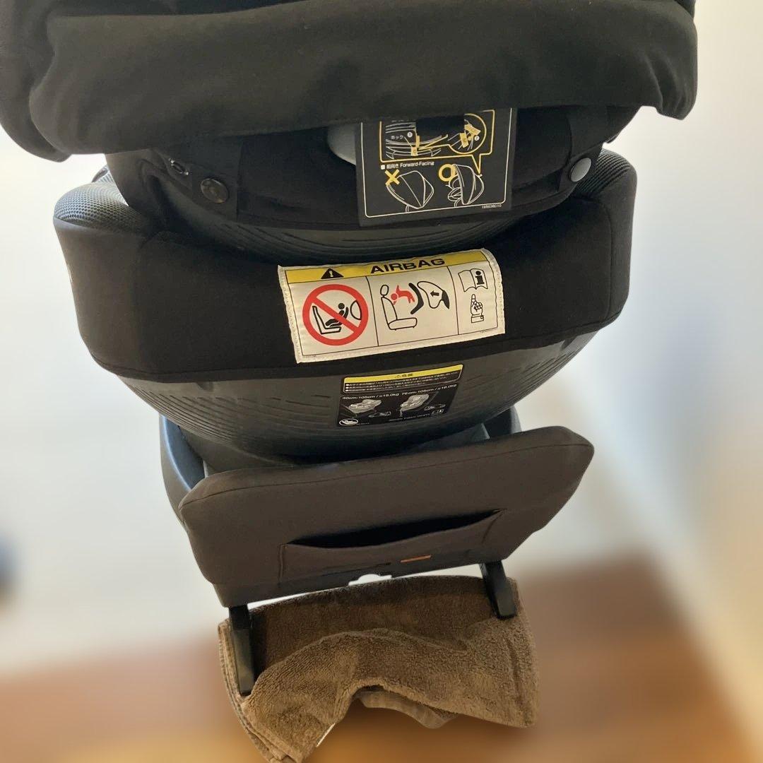 【COMBI チャイルドシート 】THES plus ZB-750 ブラック