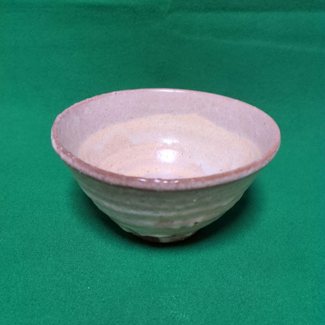 淡いピンクの陶器製茶碗 萩焼 淡いピンク色の茶碗 専用箱付き 萩焼 淡いピンク色の茶碗 専用箱