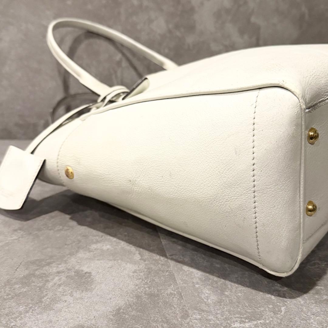 ⭐️ロエベ⭐️ヘリテージ レザー トートバッグ ホワイト ロゴ型押し