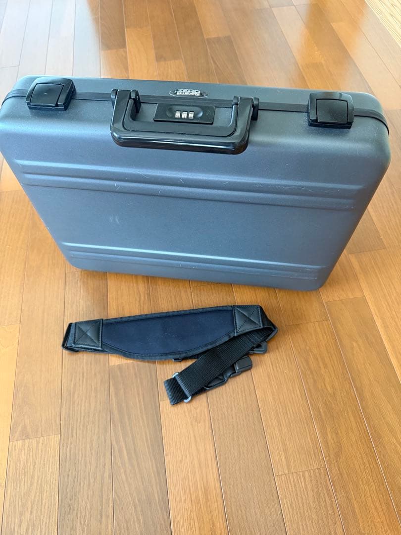 ZEROHALLIBURTON ゼロハリバートン　アタッシュケース