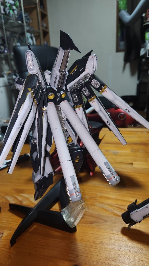 MGHi-vガンダム　全塗装完成品