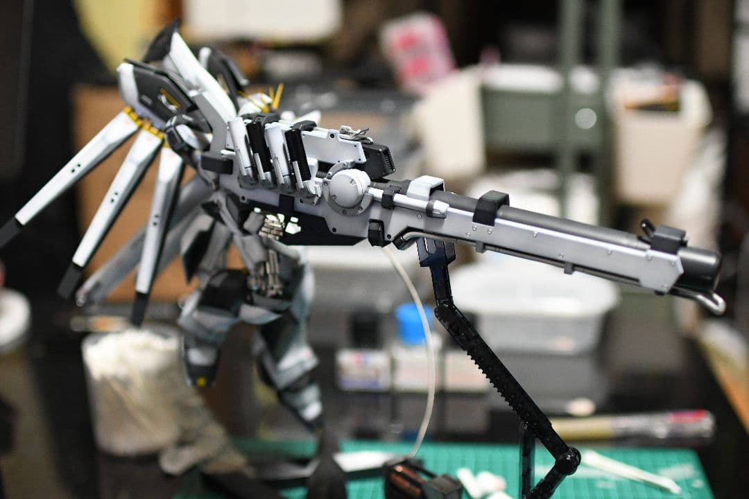 MGHi-vガンダム　全塗装完成品