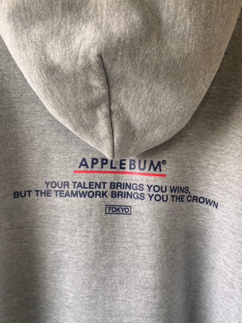 #APPLEBUM バスケットボール選手イラスト パーカー グレー