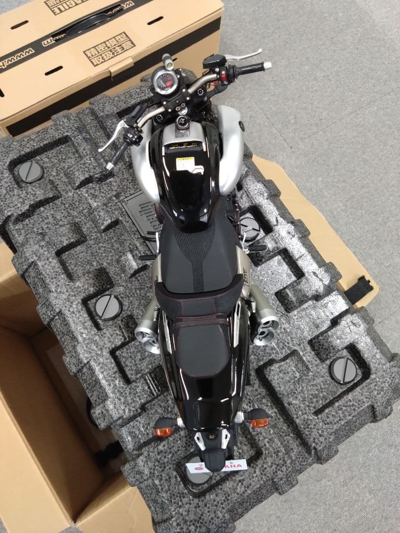 hpi-racing VMAX1700 1:6スケールモデル
