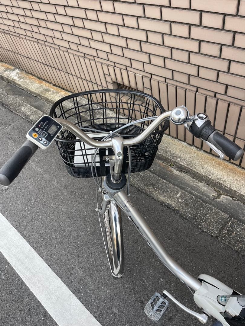 電動アシスト自転車 シルバー 前バスケット付き