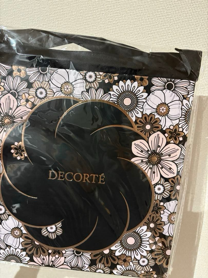 抜き取りなし　新品のショッパー付き　コスメデコルテ　2025 クリスマスコフレ