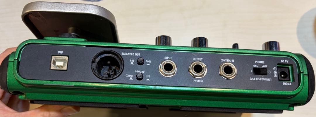 ZOOM A2.1u マルチエフェクター（アダプター付きません）