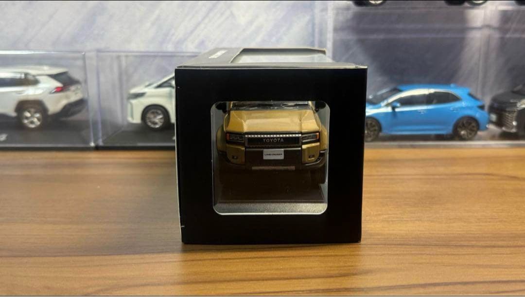 トヨタ　ランドクルーザー　250 カラーサンプル　ミニカー