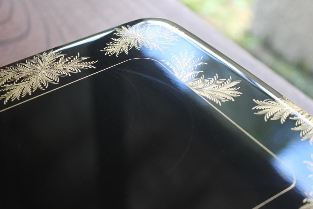 極小傷あり！端正な内朱黒漆に極上忍沈金の映える二段重（検輪島塗重箱お重