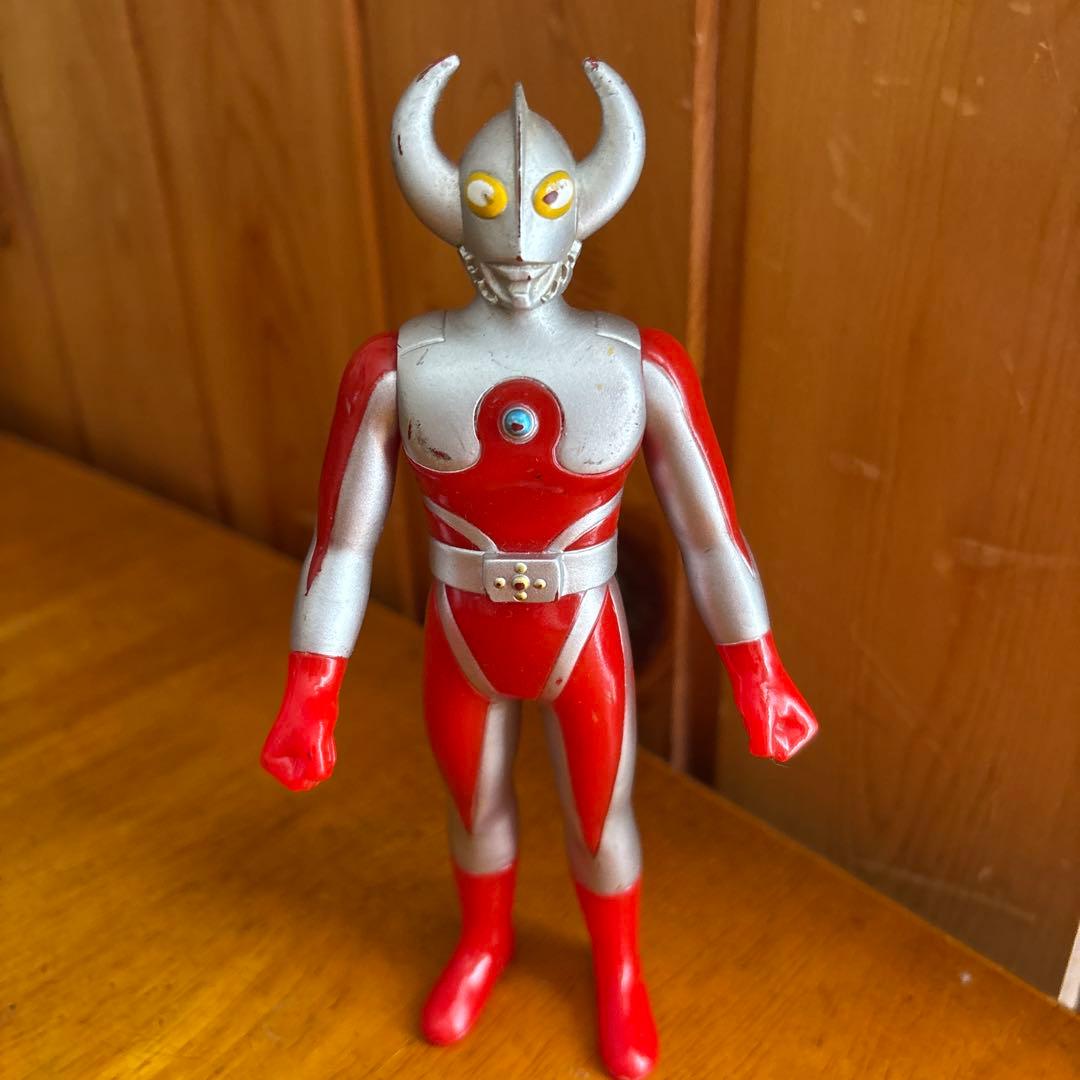 ウルトラマンキングソフビ - メルカリ
