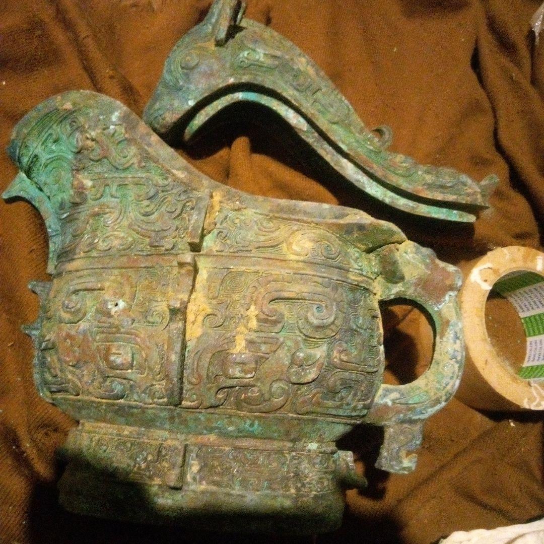 中国　古代青銅器　獣