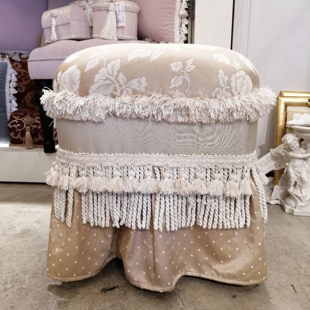 Φ【美品】ジェニファーテイラー Heirloom オットマン フットスツール ①