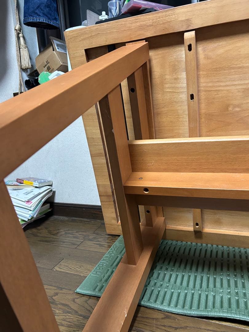 ダイニングテーブル＆ベンチ２台