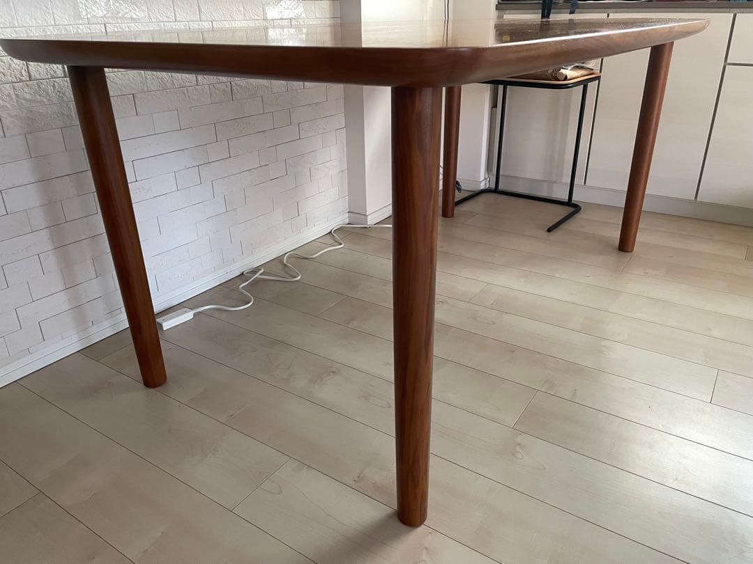 n*c様 condehouse KAMUYダイニングテーブル ナオト・フカサワデ