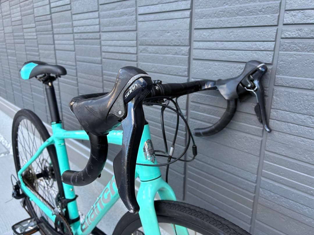 送料込み Bianchi VIA NIRONE 7 DISC SORA 2024