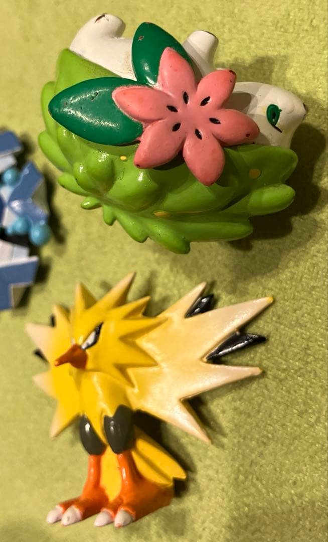 モンコレ　ポケモン　１４体（ビビヨン、アゲハント、サトシゲッコウガ、タブンネ）