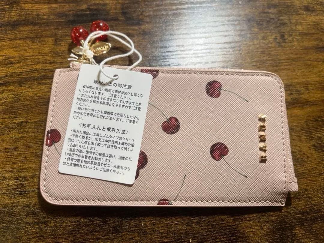 【タグ、箱付き】RANDA チェリー柄 、かーどケース 新品