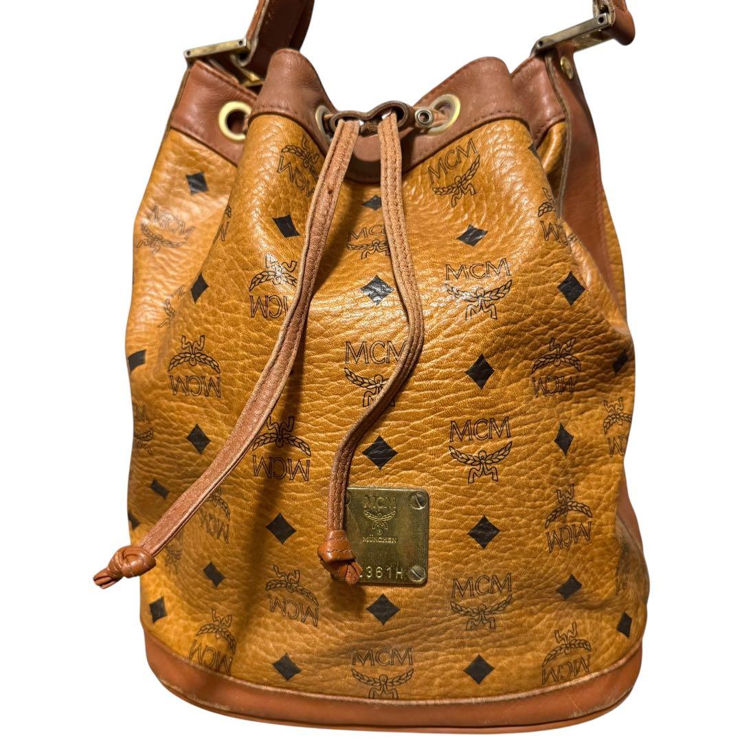 エム・シー・エム　MCM ショルダーバッグ　ヴィセトス柄　巾着　レザー　ブラウン