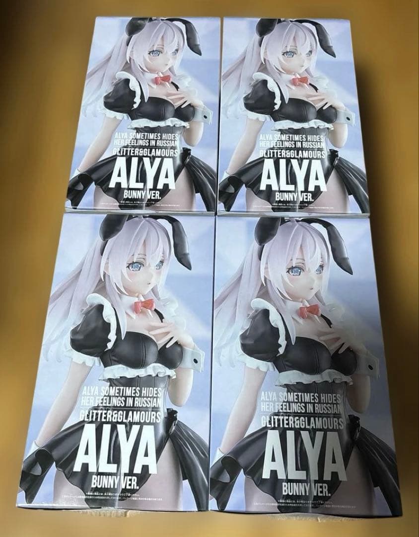 ロシデレ GLITTER&GLAMOURS アーリャ バニーver. 4体セット - メルカリ