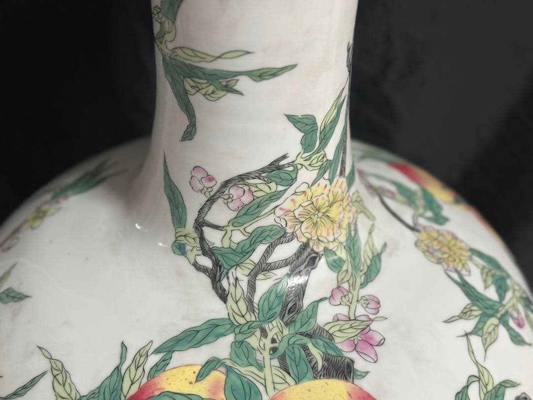 中国　粉彩　桃紋大瓶　大清乾隆年製銘　送料込み251007