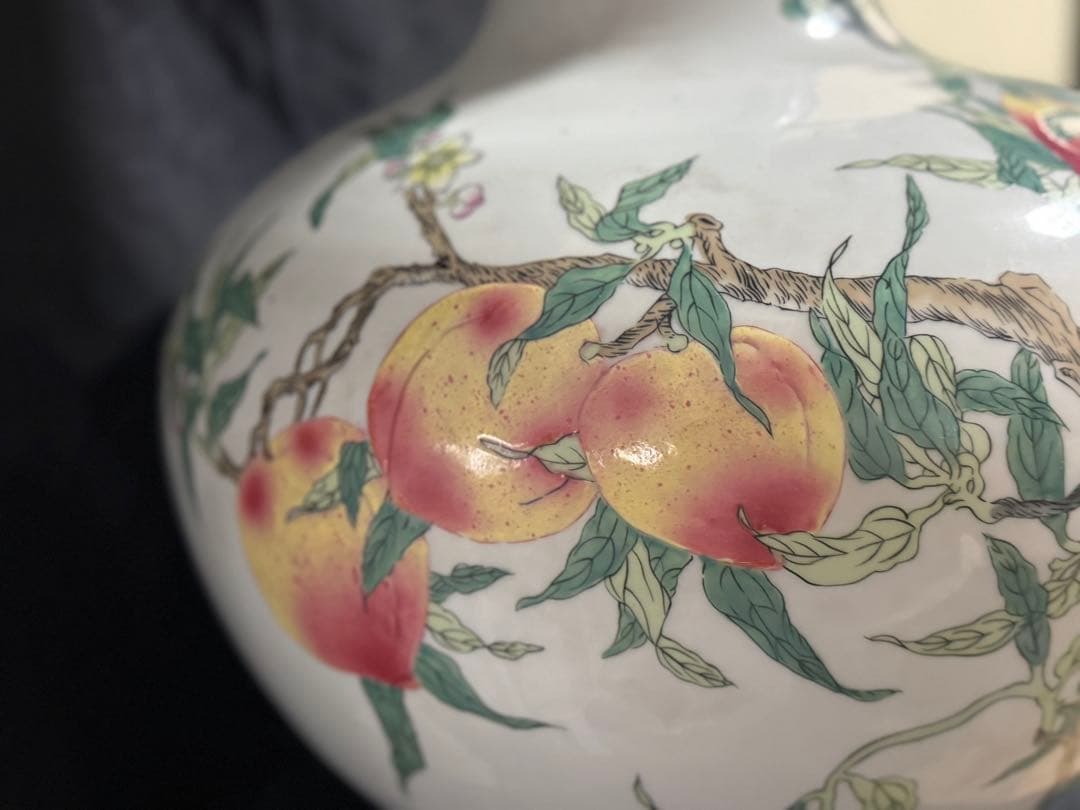 中国　粉彩　桃紋大瓶　大清乾隆年製銘　送料込み251007