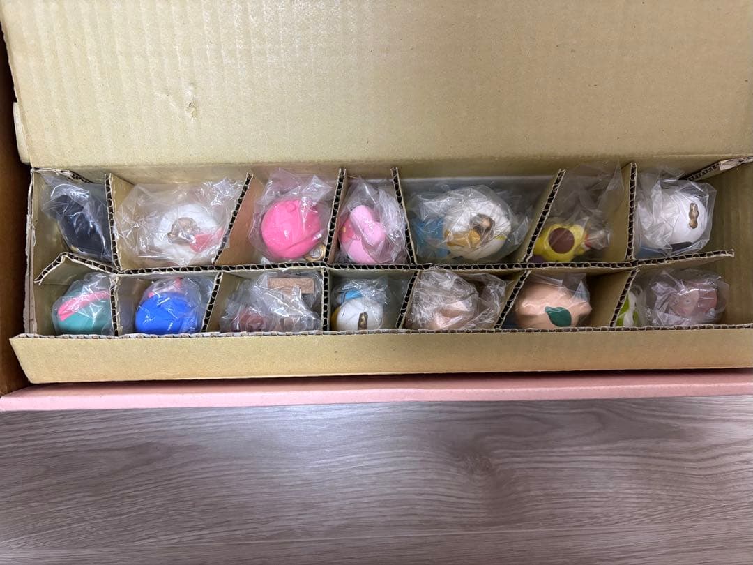 はろうきてぃ雛 吉徳大光1999年度 紅梅模様桃山屏風