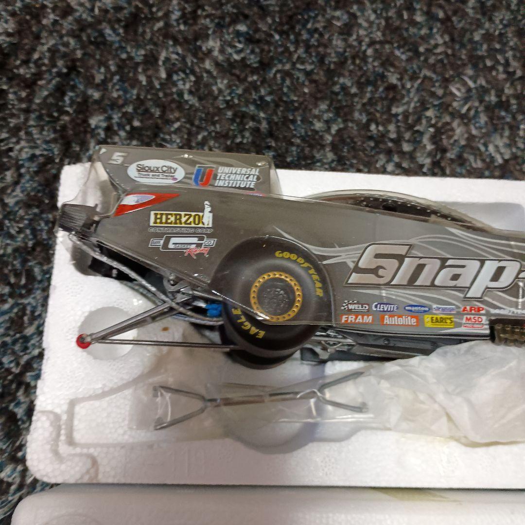 スナップオン　Snap-on ドラッグカー 1/24スケール　オートワールド