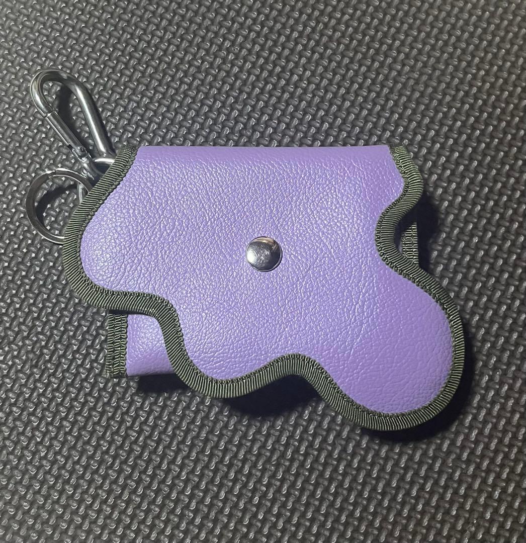 紫と黄色の波型ケース