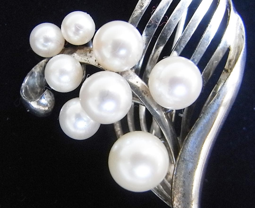 ミキモト(MIKIMOTO) 925シルバー(銀製)スズラン（鈴蘭)真珠ブローチ