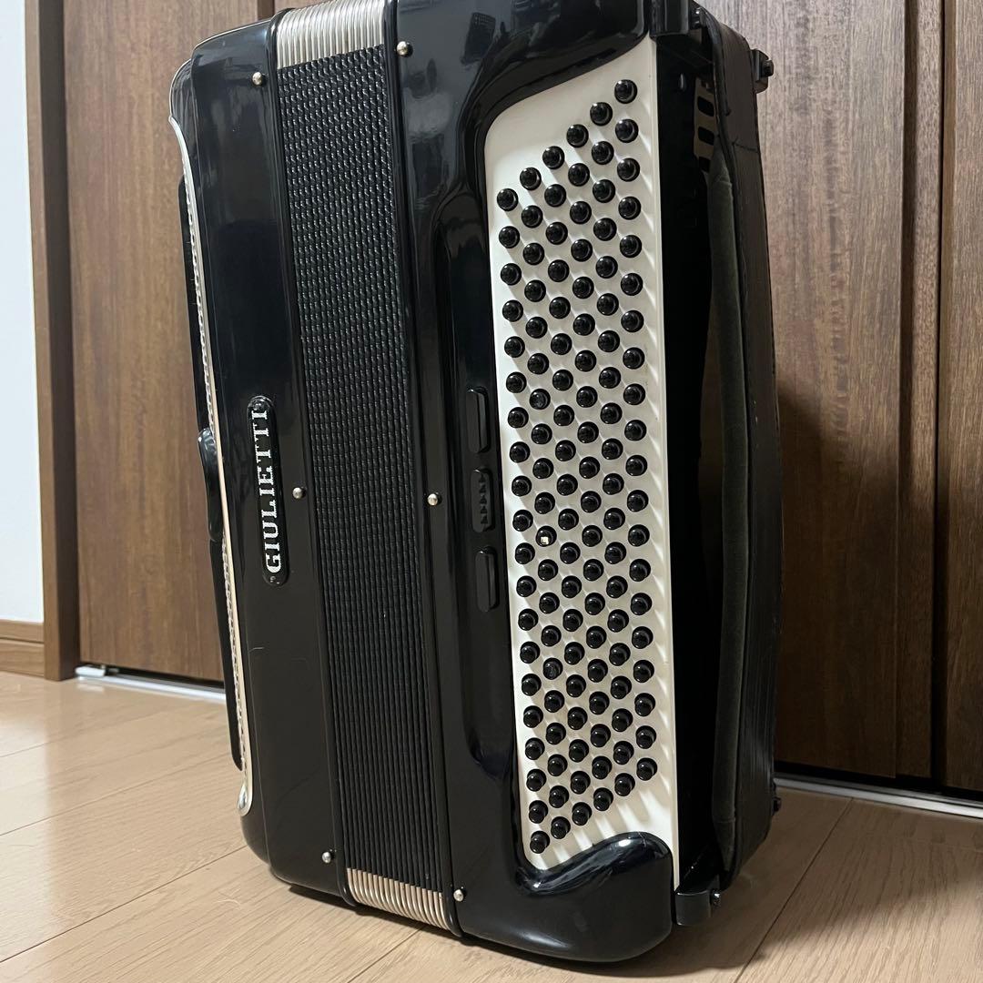 GIULIETTI ジュリエッティ M52 アコーディオン - メルカリ