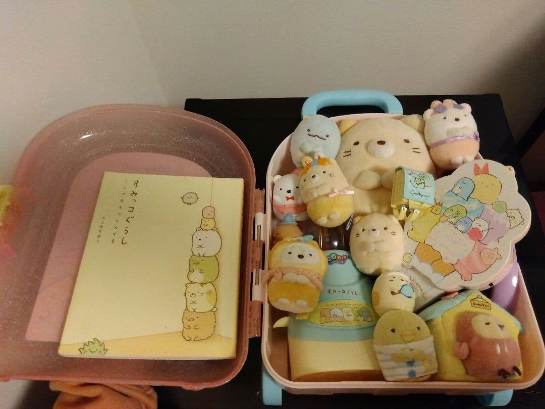 すみっコぐらし キャリーケース　ウーニーズぬいぐるみ　本　扇風機　17点セット