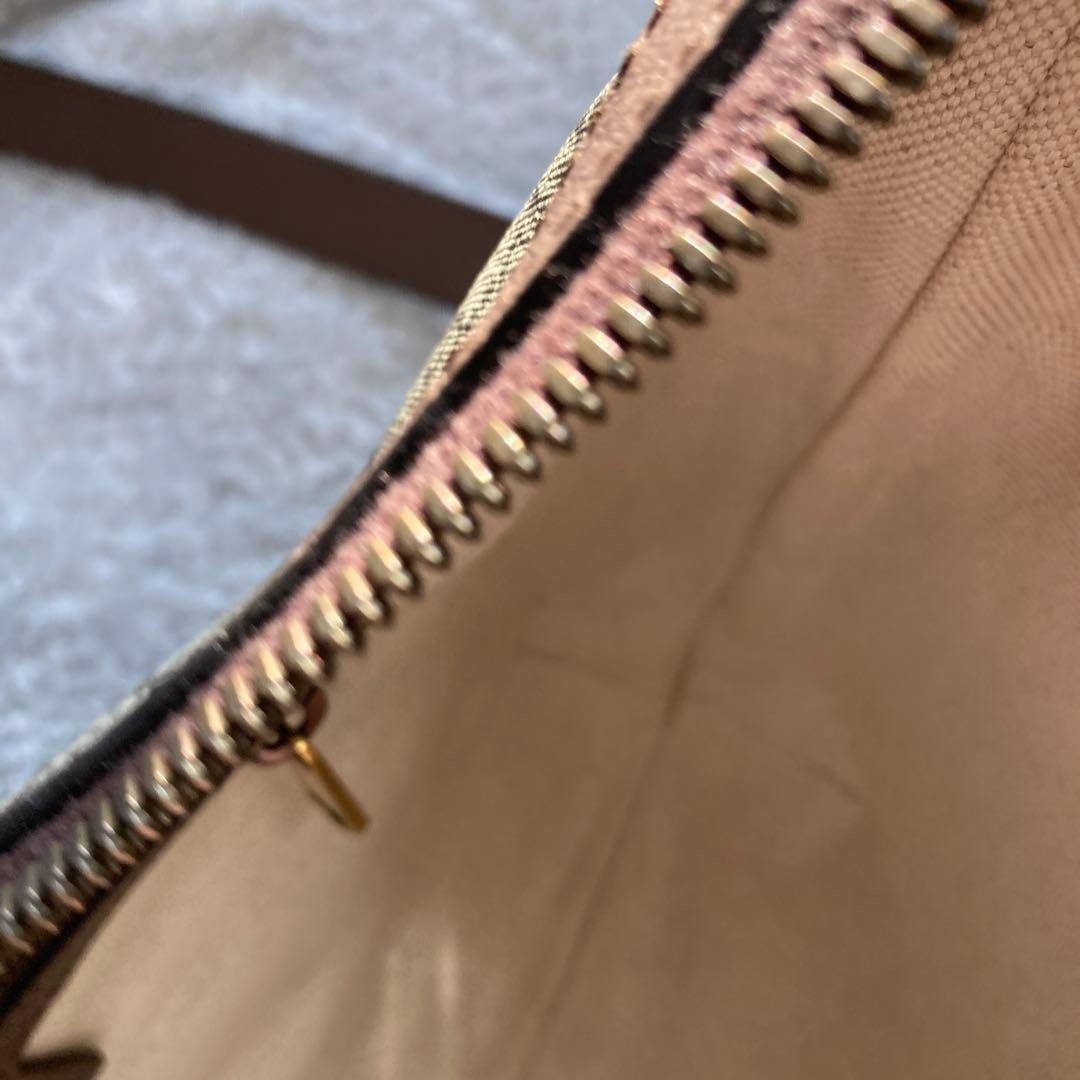 Gucci GGモノグラム ショルダーバッグ