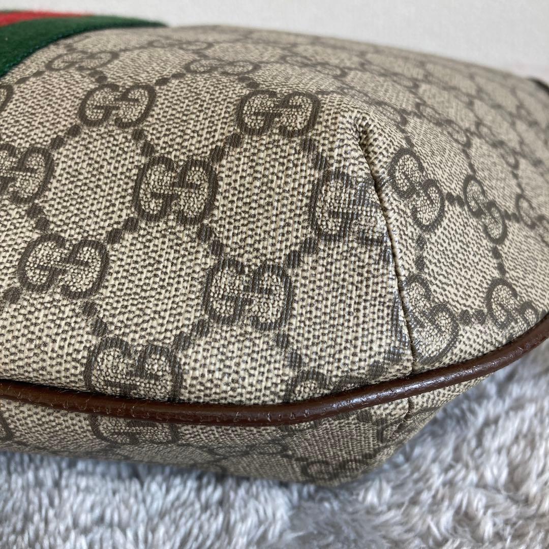 Gucci GGモノグラム ショルダーバッグ