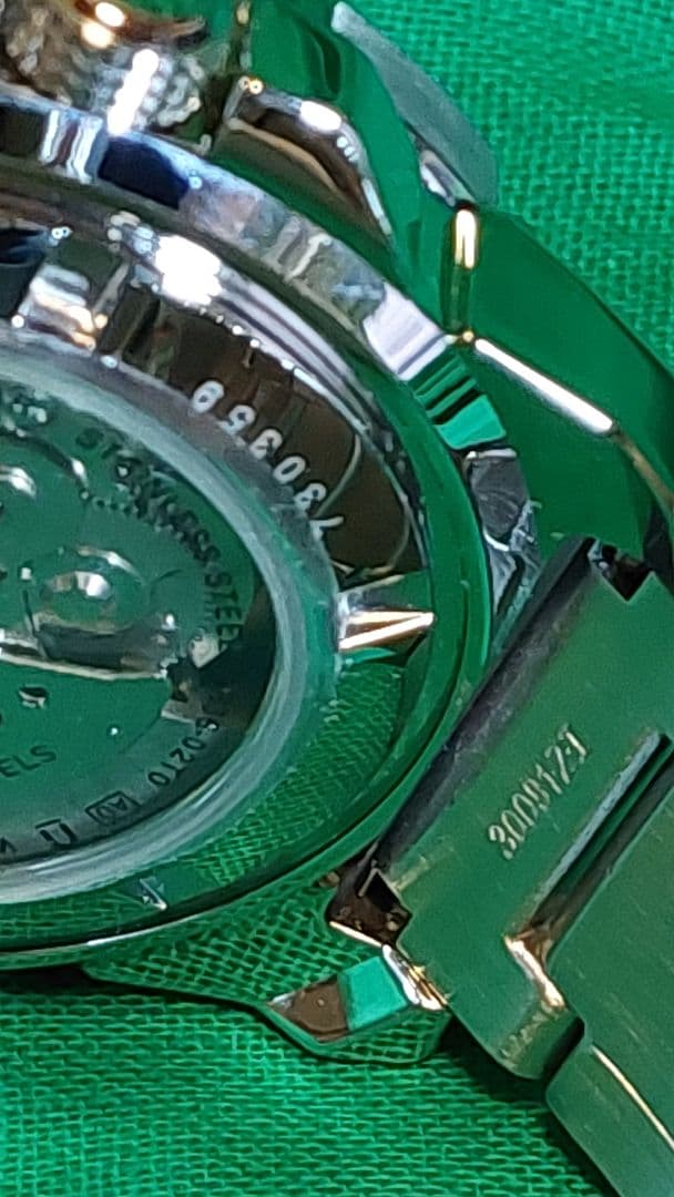 b*n様 SEIKO スポーツ5自動巻き 腕時計 オレンジ 100m防水