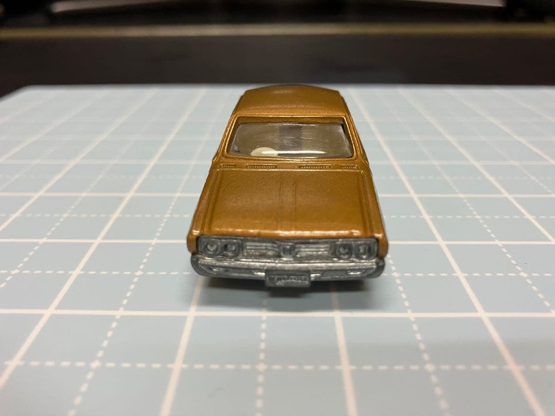 z*t様 トミカ　ニッサン　セドリック　香港製