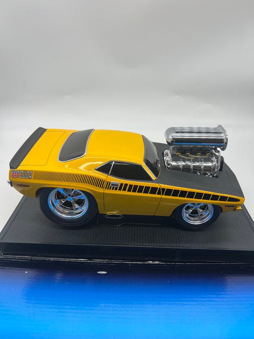 No60ミニカー1/18箱ありMUSCLE MACHINES 70 CUDA