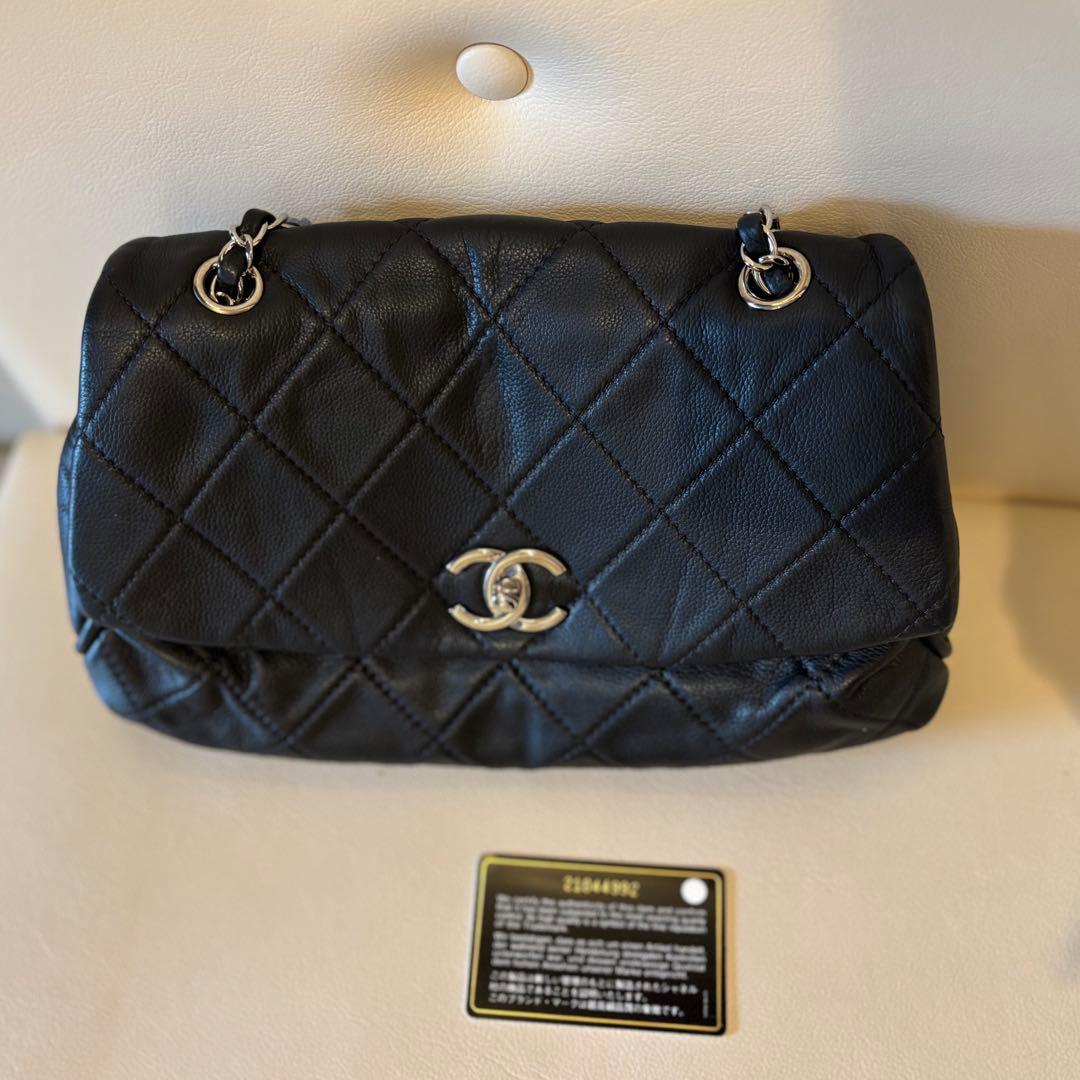【美品】CHANEL シャネル　ショルダーバッグ カーフ　ブラック