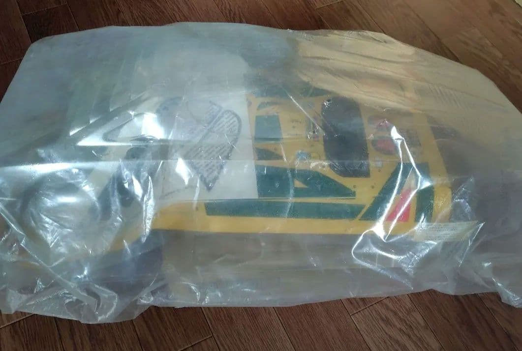 ランチアストラトス　1/8　KYOSHO ボディセット（3984）