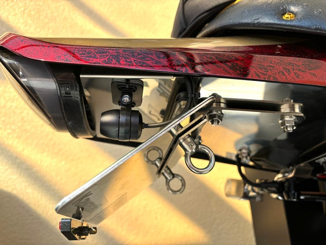 Z900RS用 フェンダーレスブラケットポリッシュ ナンバー灯無し。在庫