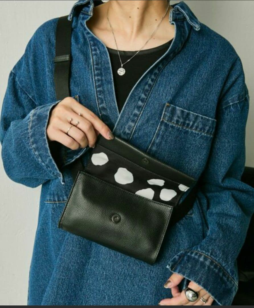 新品未使用 完売品《本革》ミニワイドテープショルダーバッグ