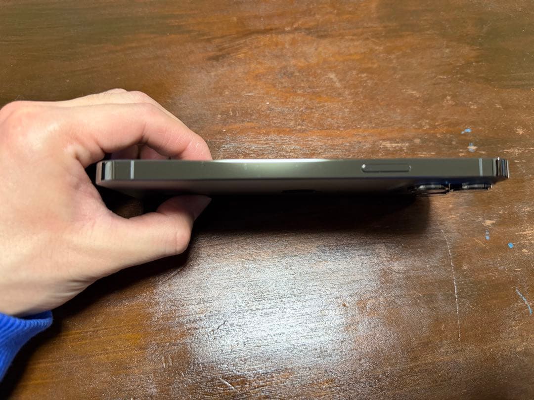 ・美品・iPhone 13 Pro Max 256GB グラファイト