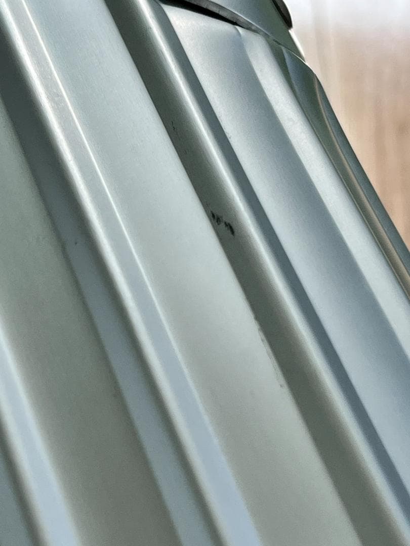 アルミ製4輪キャリーケース 機内持ち込み 41×22×41cm 3.7kg