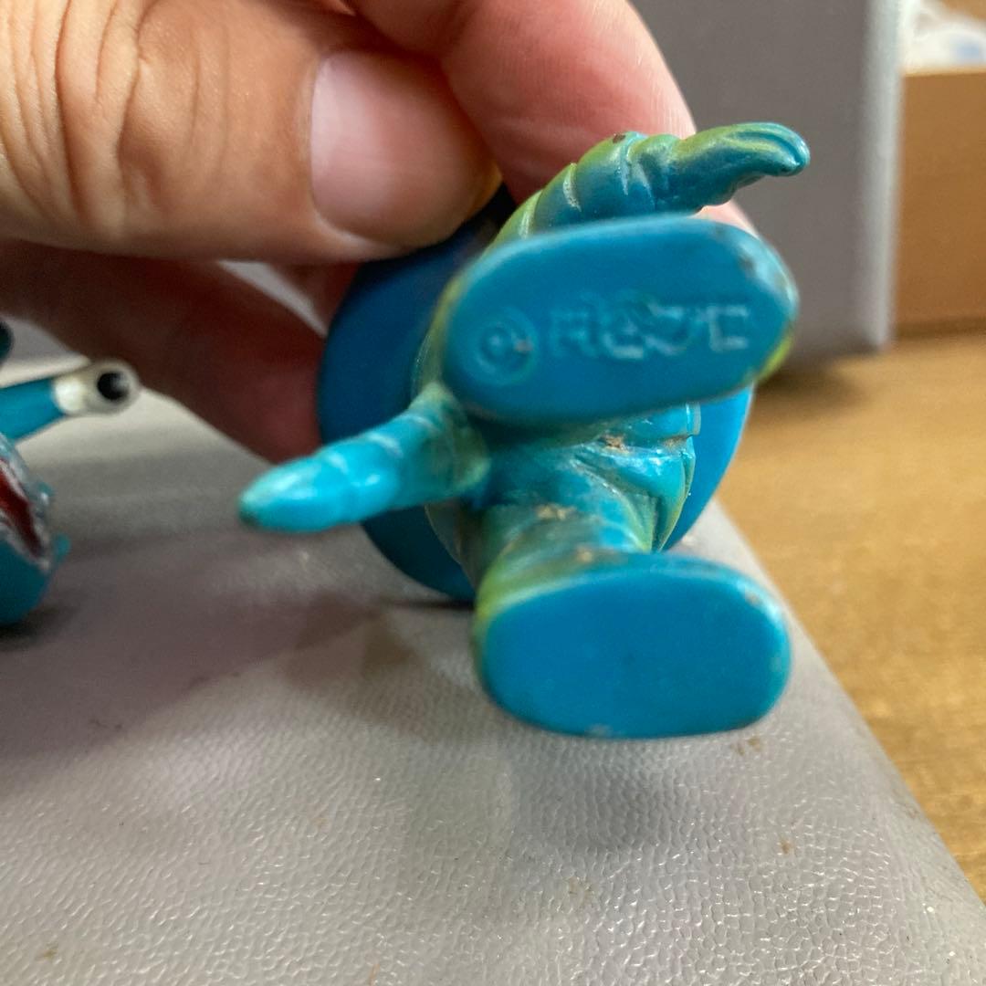 希少　カネゴン　 フィギュア 2体セット