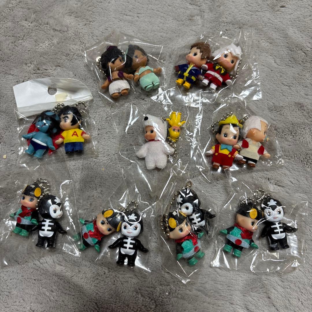 キューピーのキーホルダーのセット