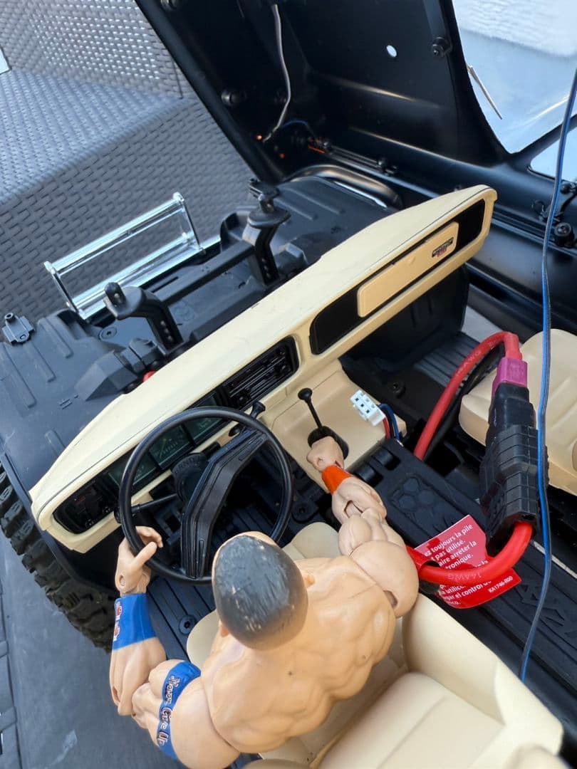 トラクサス TRX4 フォードブロンコ カスタム