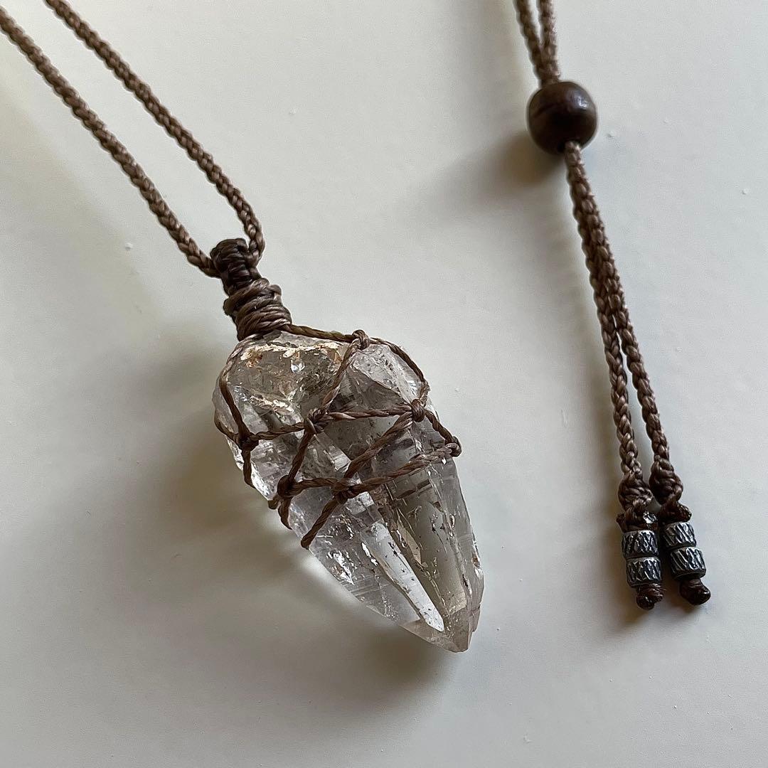 ヒマラヤ水晶 ガネッシュヒマール ＊ マクラメペンダント ネックレス