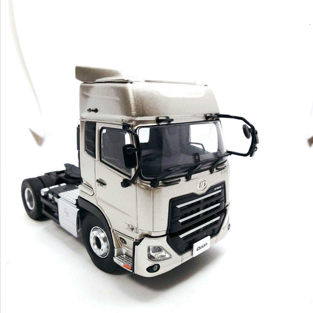 UD TRUCKS クオン 1/43 ミニカー コンテナ付き 非売品
