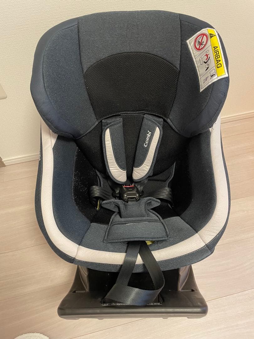 Combi チャイルドシート ISOFIX ネイビー
