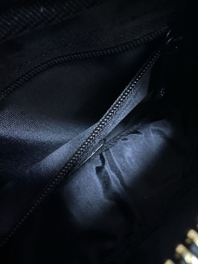 CHANEL VIPノベルティー キャビアスキンショルダーバッグ