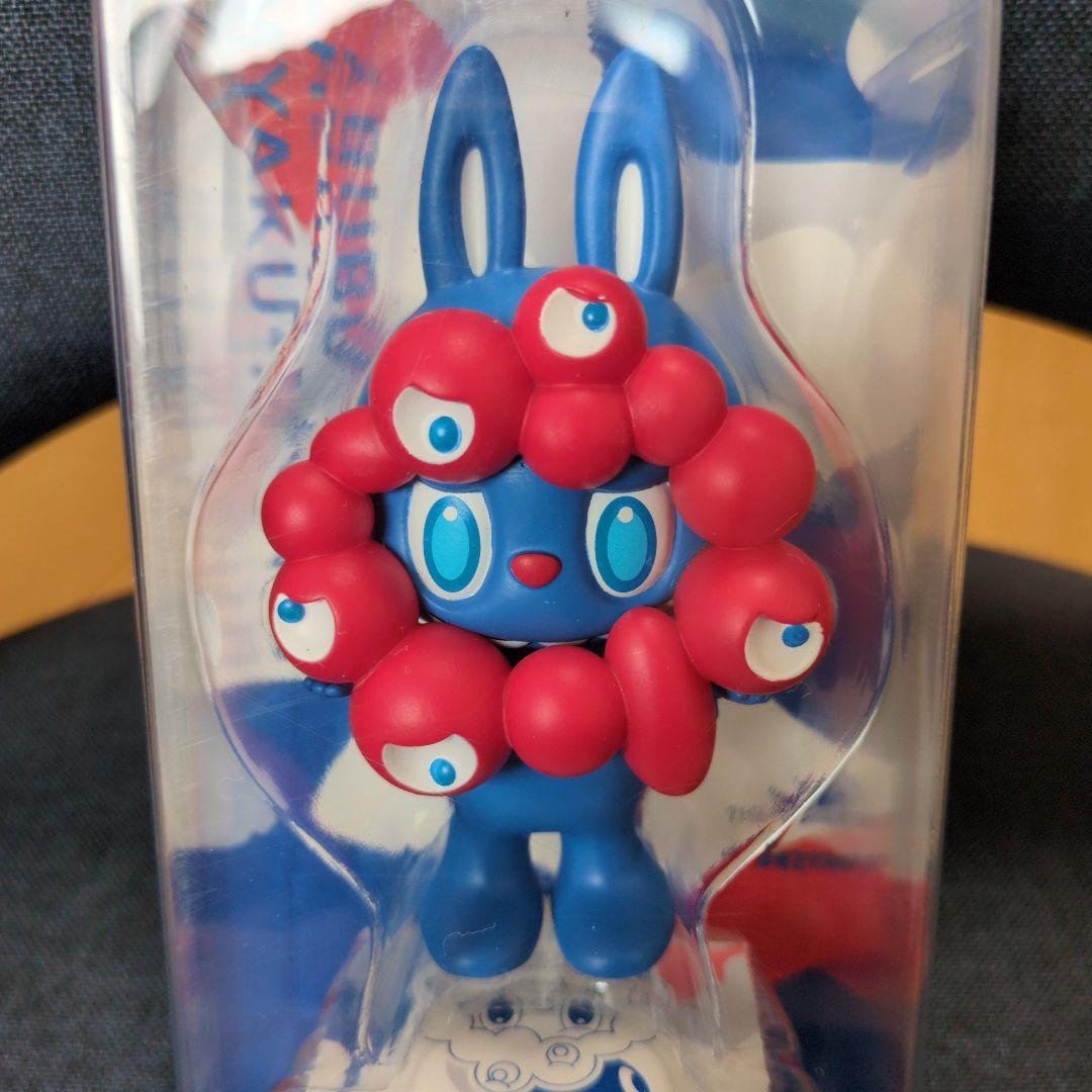 LABUBUU MYAKU-MYAKU ストラップつきフィギュア